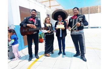 Mariachis en Lima Gleny Juarez